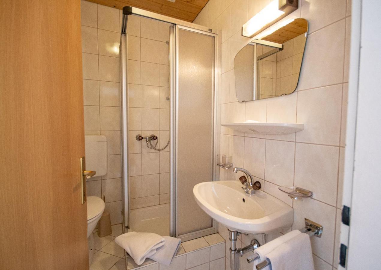 Pension Nina & Gasthof Alpenrose Gschnitz Екстериор снимка