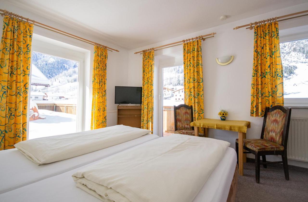 Pension Nina & Gasthof Alpenrose Gschnitz Екстериор снимка