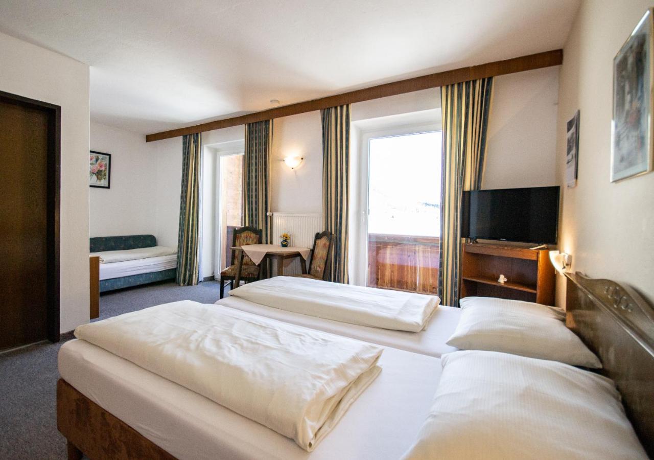 Pension Nina & Gasthof Alpenrose Gschnitz Екстериор снимка